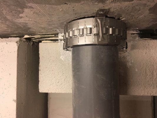 Sellados de Penetraciones - Collarin en bajante de PVC (1)